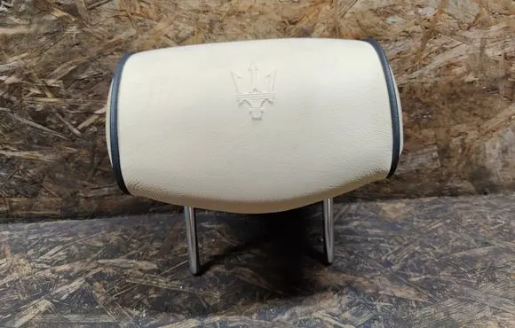 Maserati Quattroporte Rear seat headrest 