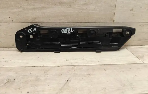 Volkswagen Touran I Front bumper mounting bracket 1T0807050