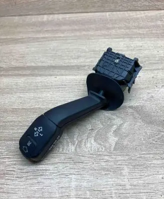 BMW 5 E39 Indicator stalk 8352172 01100410
