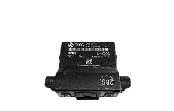 Volkswagen Golf SportWagen Gateway control module 1K0907530F