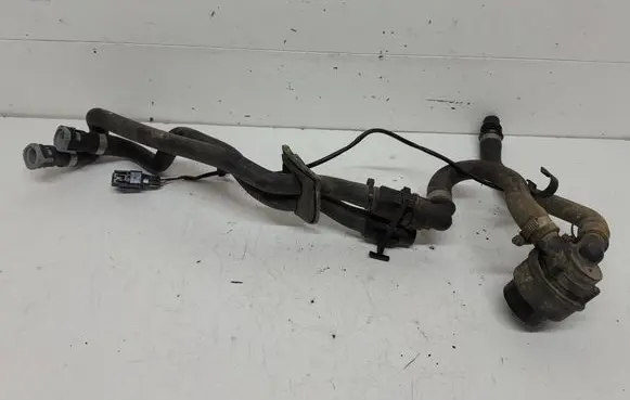 Volvo V70 Engine coolant pipe/hose 31342412