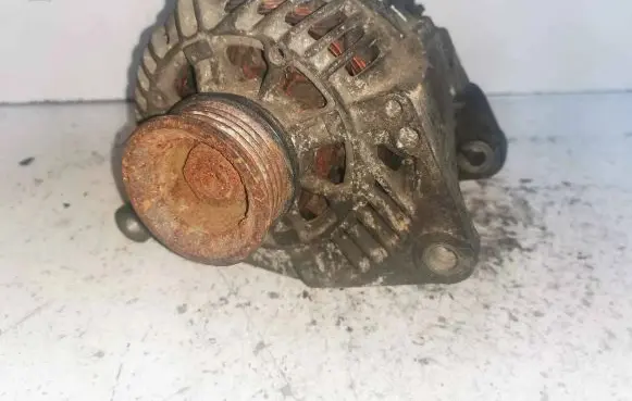 Audi A4 S4 B5 8D Generator/alternator 05820301