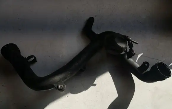 Volkswagen Golf V Intercooler hose/pipe 1K0145770B