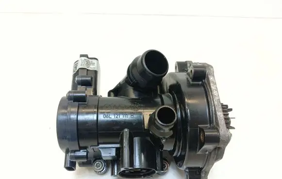 Audi TT TTS RS Mk3 8S Water pump 06L121111H