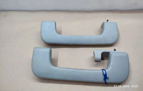 Audi Q7 4L A set of handles for the ceiling 