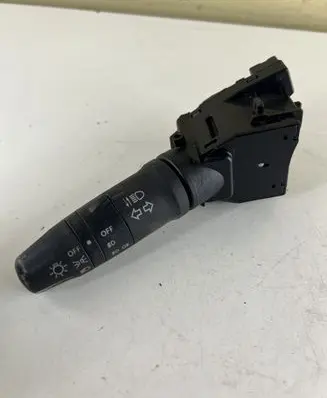 Nissan Primera Indicator stalk 25540AV600
