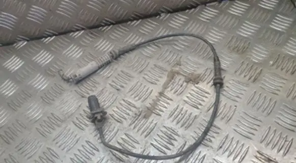 BMW 5 E39 ABS brake wheel speed sensor