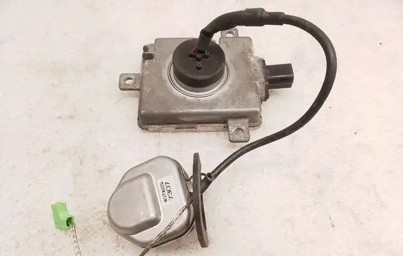 Honda Accord Headlight ballast module Xenon W3T16271