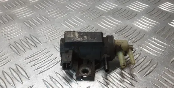 Nissan Navara D23 Vacuum valve 19T322