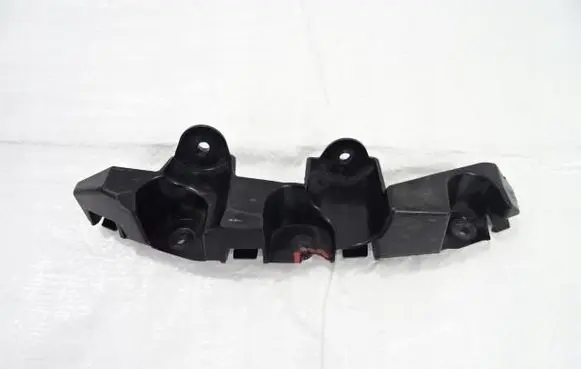 Dacia Duster II Front bumper mounting bracket 622221036R