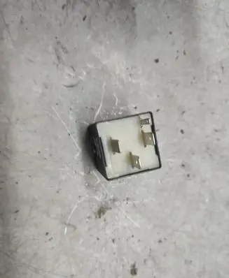 Skoda Octavia Mk1 (1U) Other relay 107263015