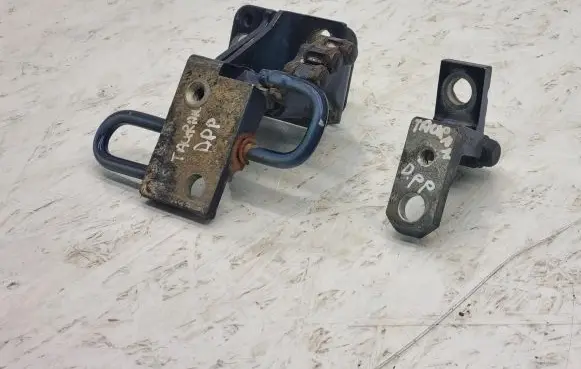 Front door hinge set