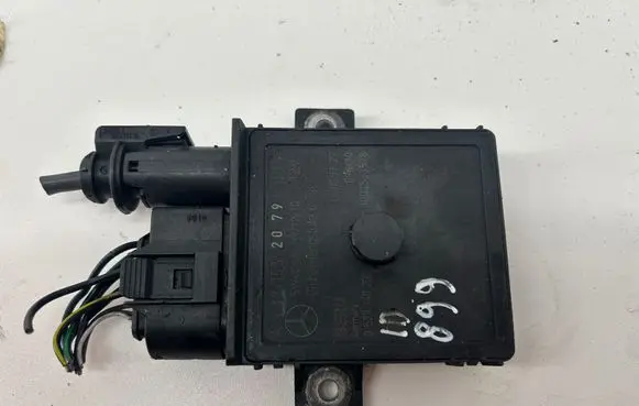 Mercedes-Benz CLS C219 Glow plug pre-heat relay A6421532079 1000533578 0522140202