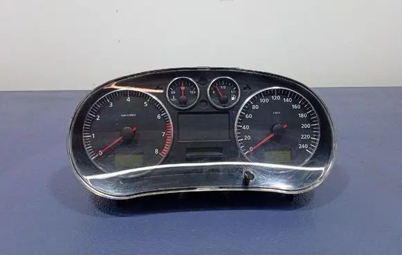 Seat Leon (1M) Speedometer (instrument cluster) 1M0920821A