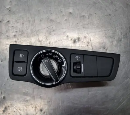 Hyundai i40 Light switch 933003Z050