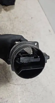 Volkswagen Touran II Mass air flow meter 0281002956 285381102 03L906461A
