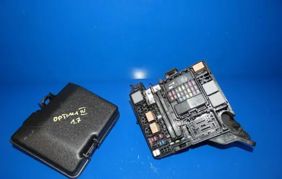 KIA Optima Fuse box set 912B6D4730 RE43F H12107B