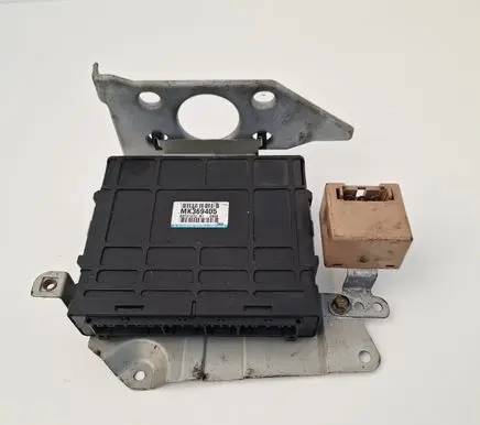 Mitsubishi Pajero Engine control unit/module MK369405
