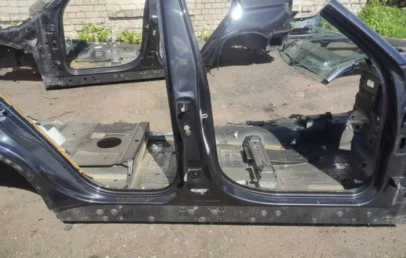 BMW X5 F15 Front sill (body part) 41217352036