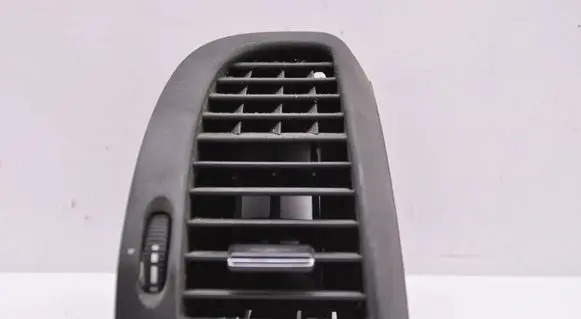 Mercedes-Benz Vito Viano W639 Dashboard air vent grill cover trim A6398300254