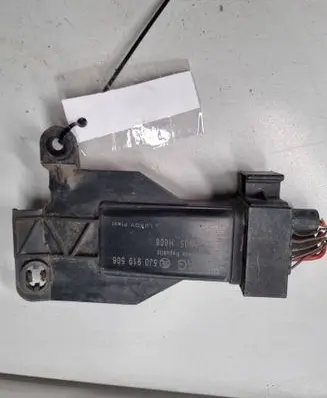 Skoda Rapid (NH) Coolant fan relay 5J0919506