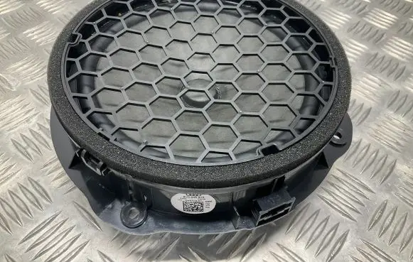 Audi A3 S3 8V Front door speaker 8V0035415