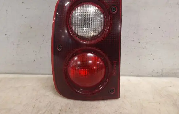 Land Rover Freelander Rear/tail lights F00AR00