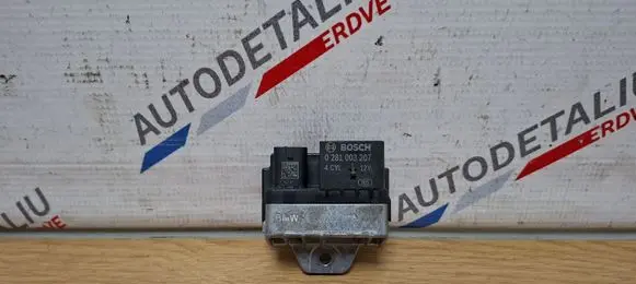 BMW 2 F46 Glow plug pre-heat relay 12218473750