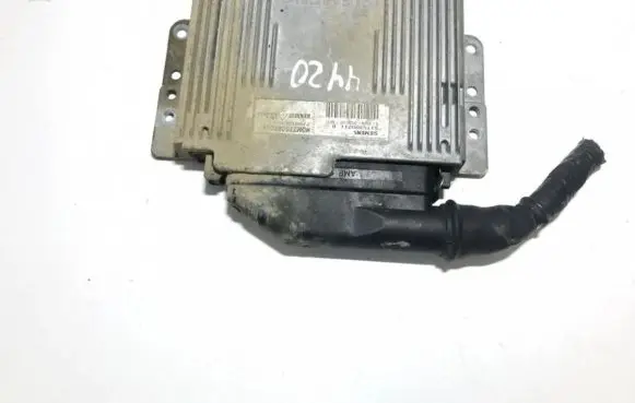 Renault Megane I Engine control unit/module 7700105981 hom7700860337