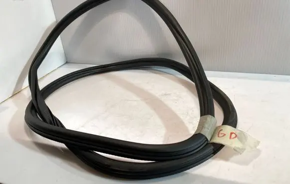 Audi A6 S6 C7 4G Rear door rubber seal (on body) 