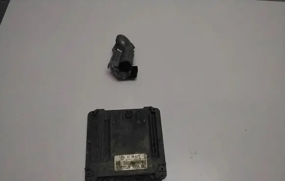 Volkswagen Crafter Engine ECU kit and lock set 03L906012C