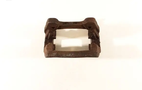 Land Rover Discovery 3 - LR3 Brake caliper pad carrier rear 