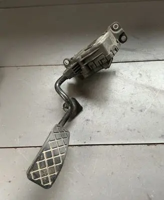 Audi A6 S6 C6 4F Accelerator throttle pedal 4F2721523