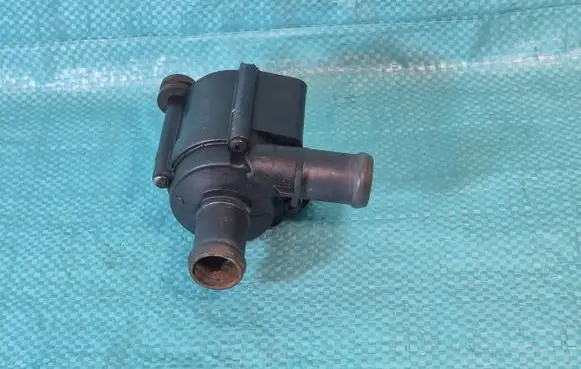 Skoda Octavia Mk3 (5E) Electric auxiliary coolant/water pump 5Q0965561B T0207942 704071160
