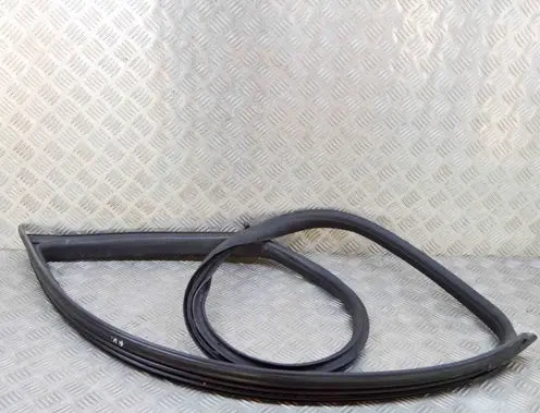 Maserati Ghibli Rubber seal front coupe door 