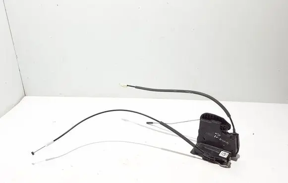 Chevrolet Silverado Front door lock 13546496