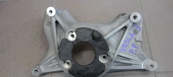 Tesla Model 3 Front upper strut mount 104403700C