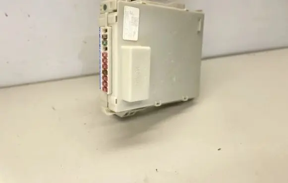 Lexus GS 300 350 430 450H Fuse box set 8267030250 94610W 7L130369