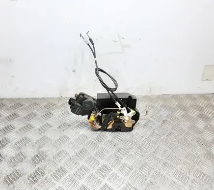Hyundai Trajet Rear door lock
