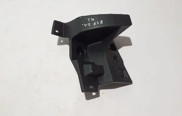 Rear bumper mounting bracket