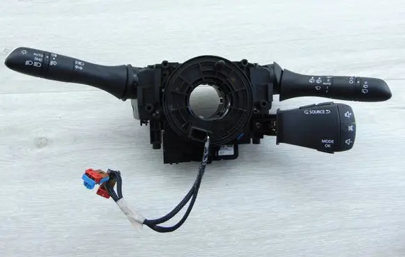 Renault Megane IV Wiper turn signal indicator stalk/switch 25567 211029SD1 E17477599AAE4