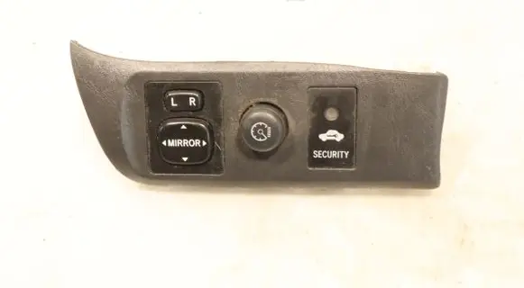 Toyota RAV 4 (XA20) Wing mirror switch