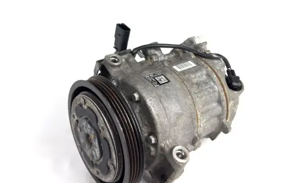 Porsche Cayenne (9Y0 9Y3) Air conditioning (A/C) compressor (pump) 8w0816803a