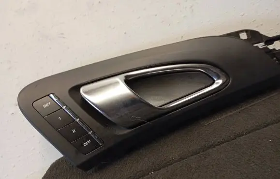 Porsche Cayenne (92A) Front door interior handle 7P5837020