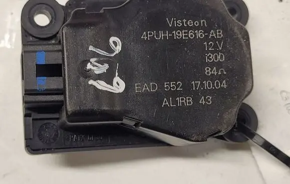 Citroen C5 Air flap motor/actuator 4PUH19E616AB