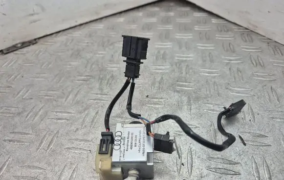 Audi Q7 4L Starter motor/solenoid 40E90528C05