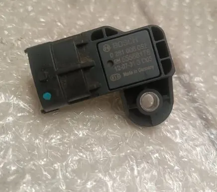 Opel Antara Air pressure sensor 0281006052