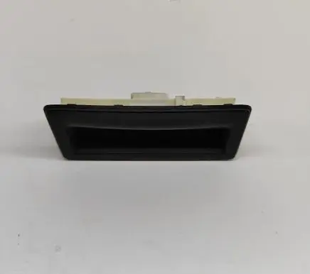 Audi Q7 4M Tailgate/boot open switch button 5N0827566