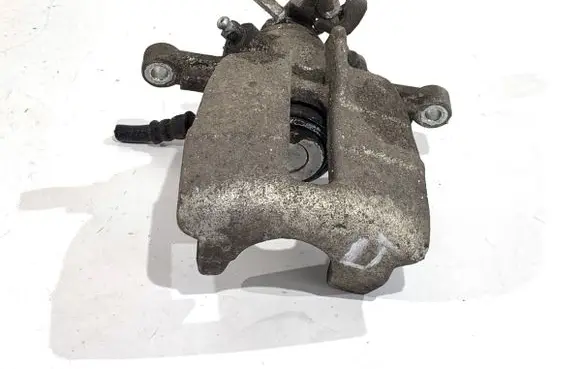 Volkswagen Transporter - Caravelle T5 Rear brake caliper 
