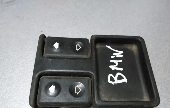BMW 5 E34 Electric window control switch 1374491